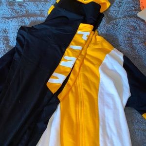 vs pink set with zip up and matching leggings